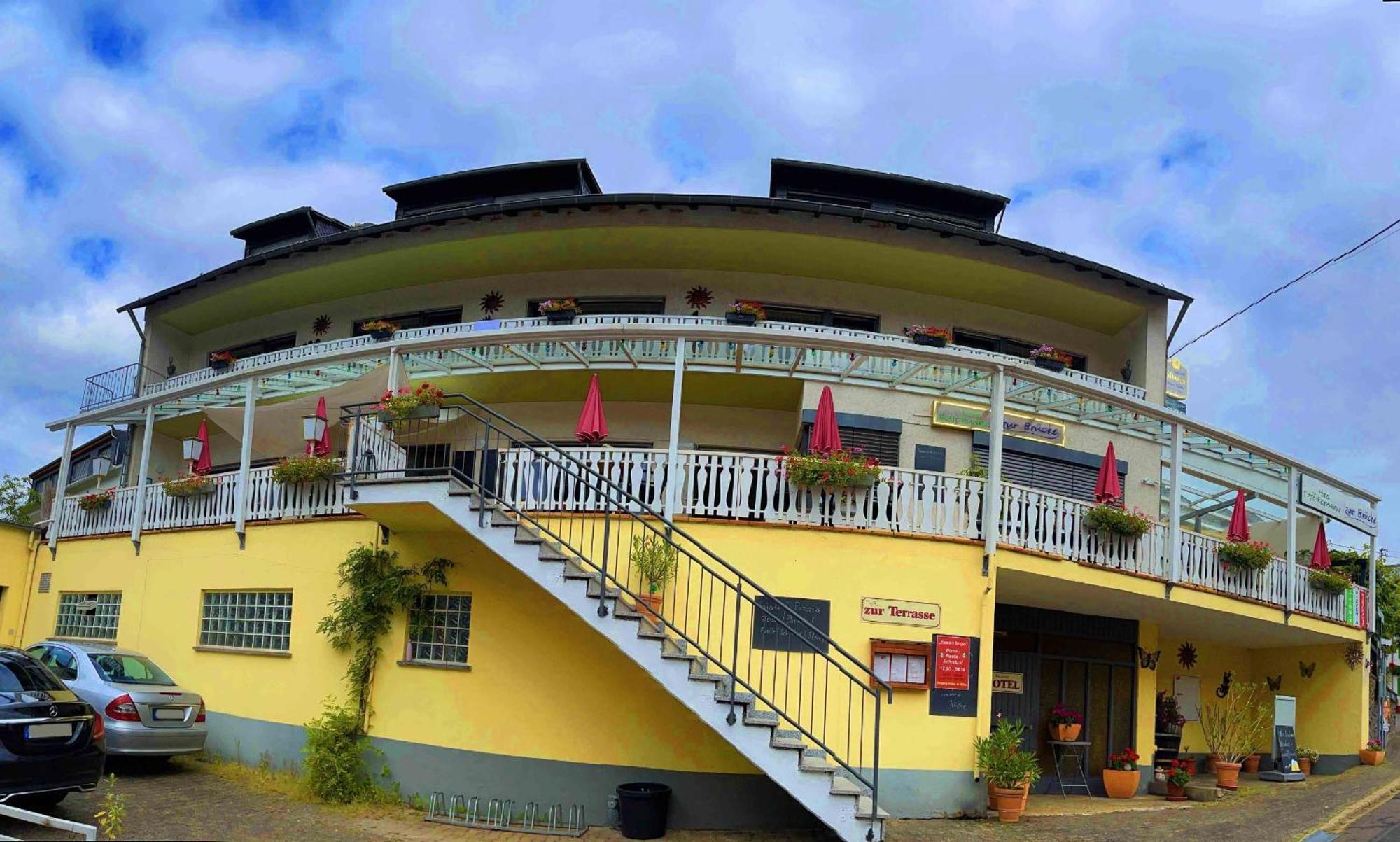 Hotel Zur Mosel Minheim Exterior photo